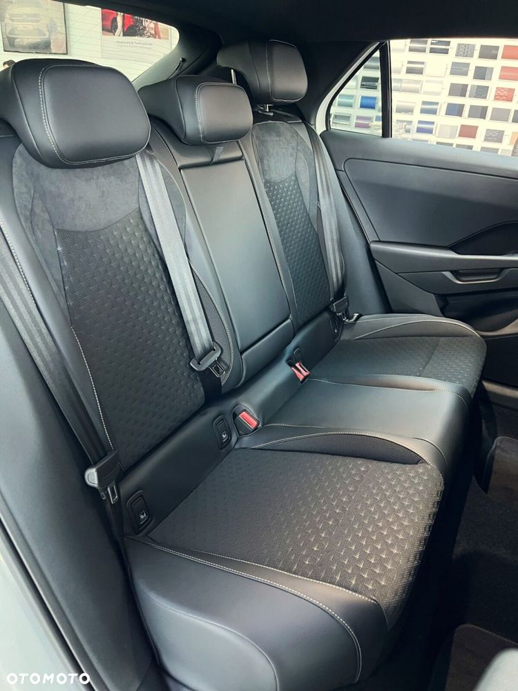 Volkswagen T-Roc 1.5 eTSI R-Line DSG - 9