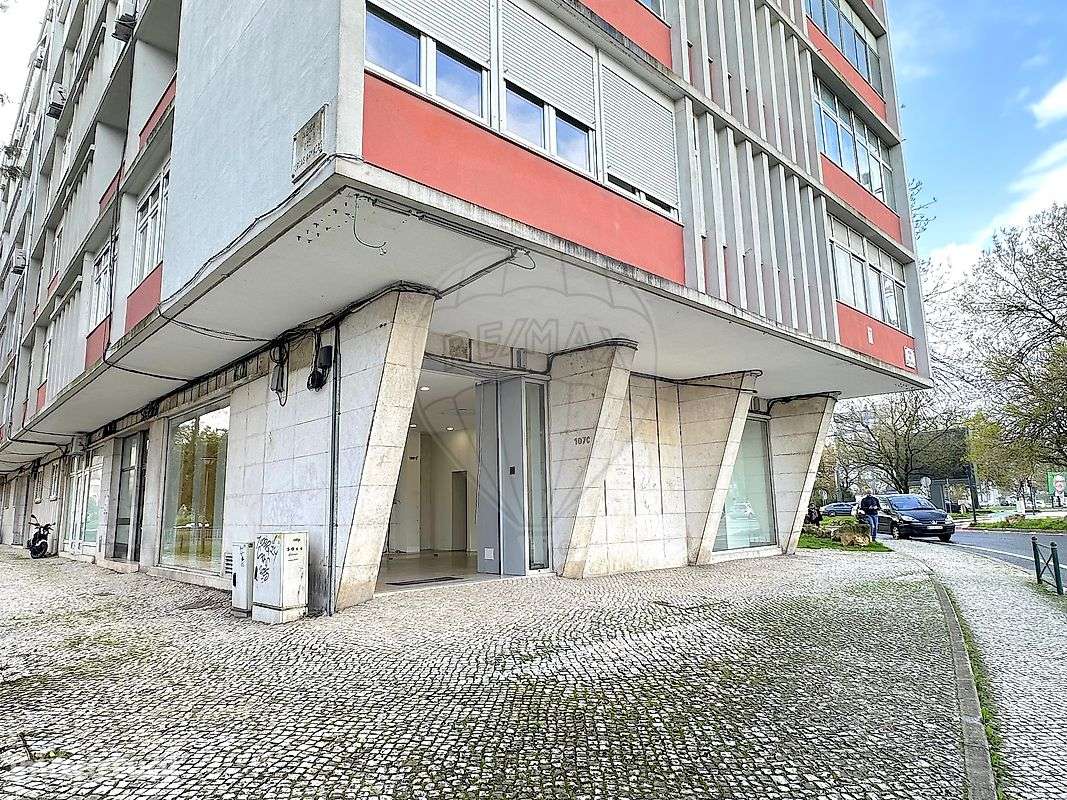 Loja  para arrendamento - Grande imagem: 2/12