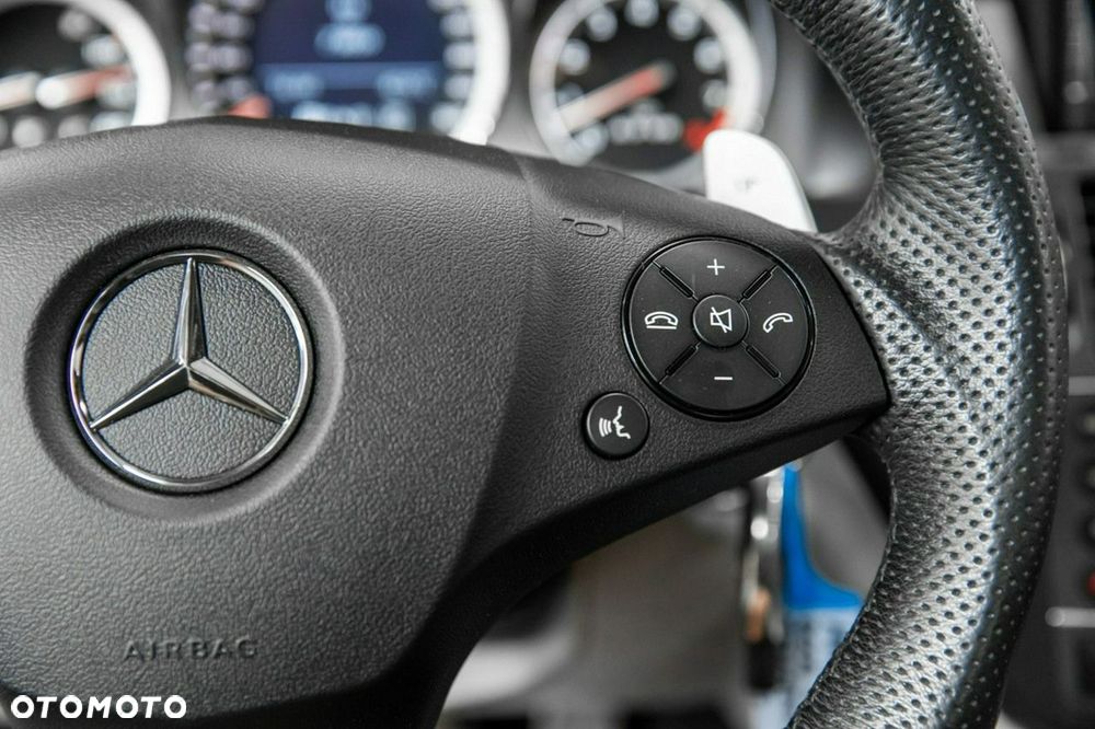 Mercedes-Benz Klasa C 63 AMG AMG SPEEDSHIFT MCT - 35