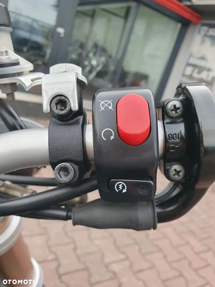 Triumph Speed Triple - 17