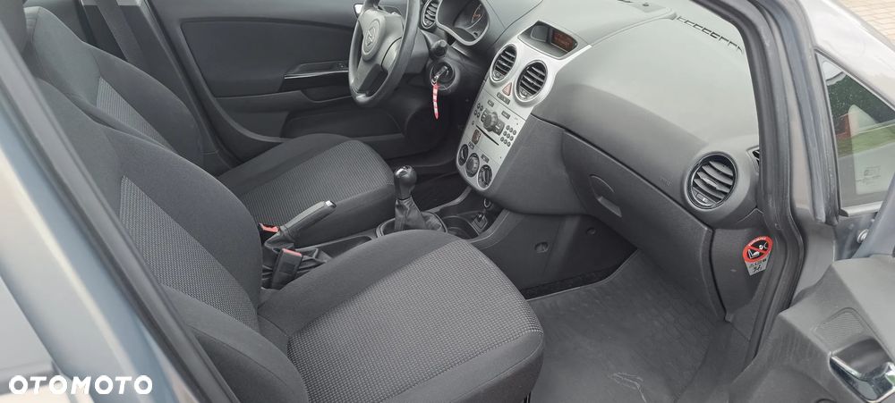 Opel Corsa - 4