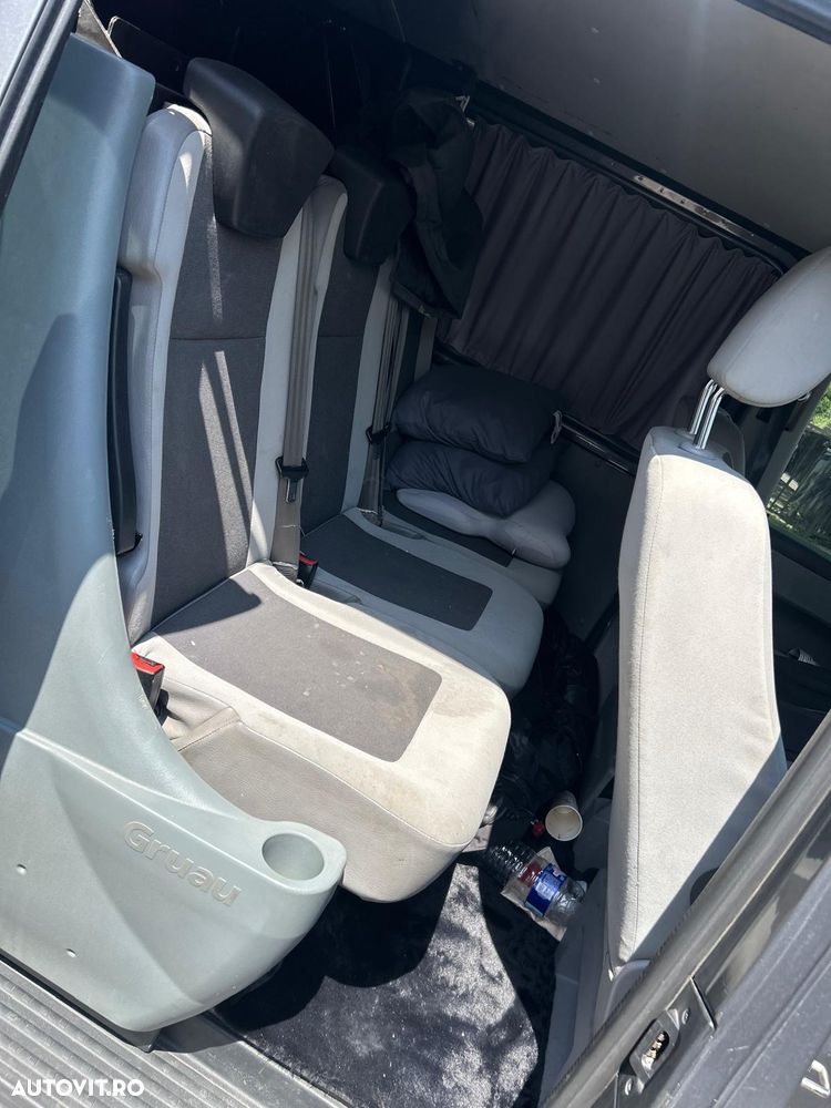 Volkswagen Transporter Caravelle DSG Trendline Scurt - 2