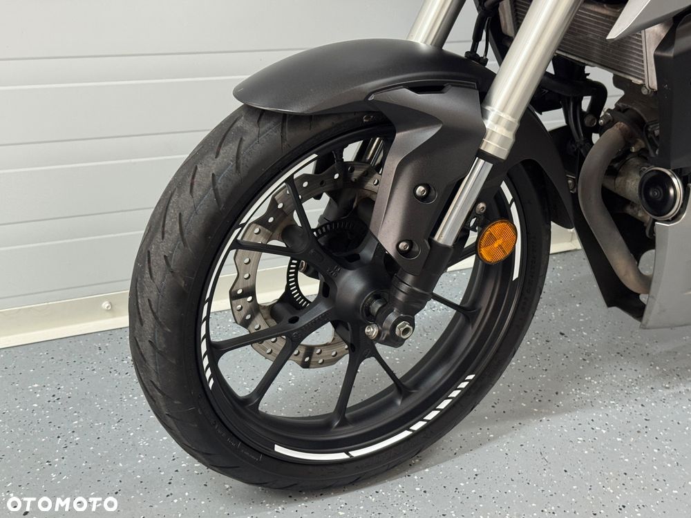 Honda CB - 24