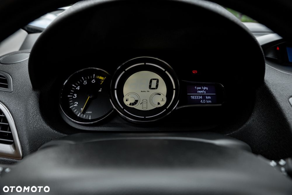 Renault Megane 1.6 16V Business - 28