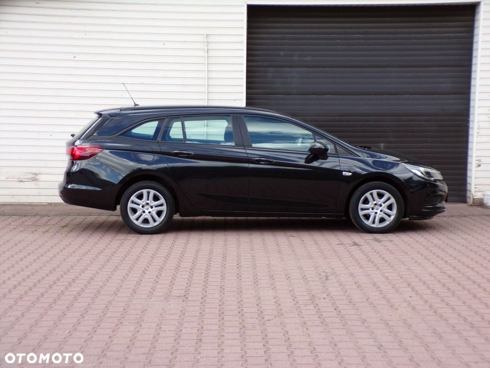 Opel Astra - 16