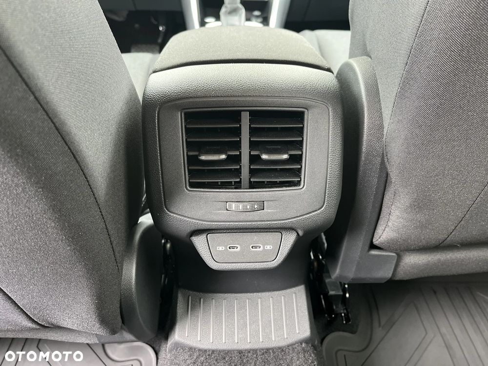 Volkswagen T-Roc 1.5 TSI Life Plus DSG - 26