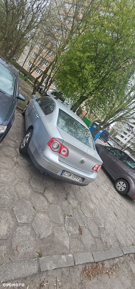 Volkswagen Passat 2.0 TDI Comfortline - 4