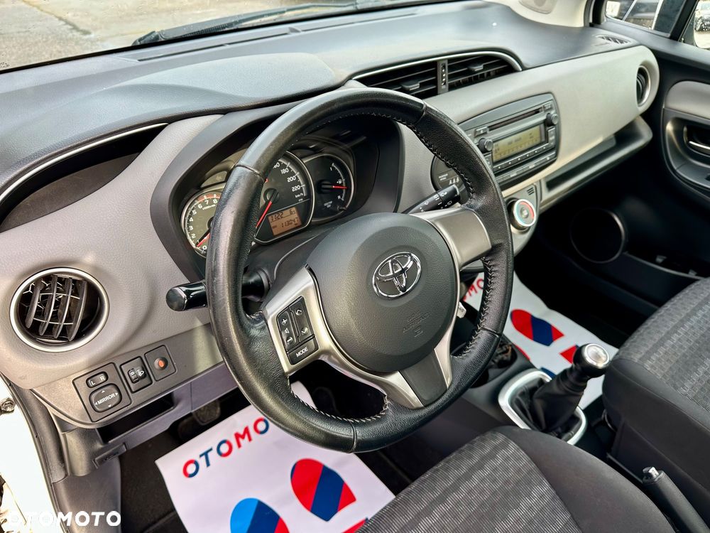 Toyota Yaris 1.0 Active EU6 - 13