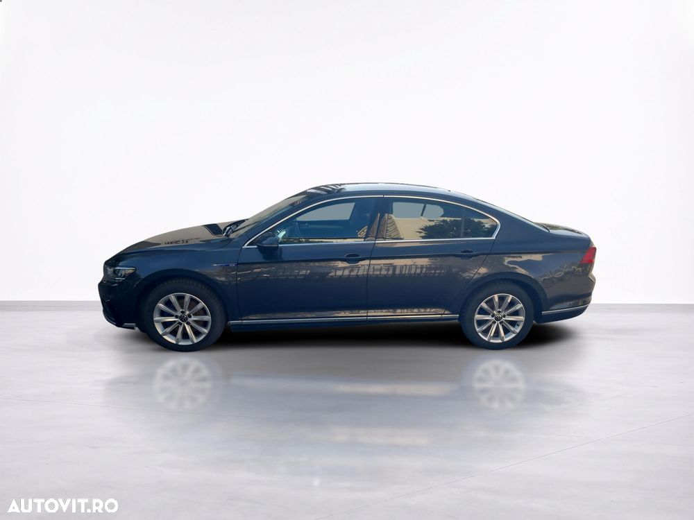 Volkswagen Passat - 3