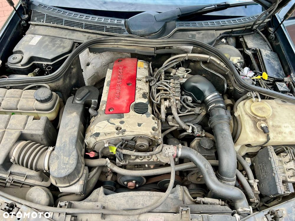Mercedes-Benz CLK - 24