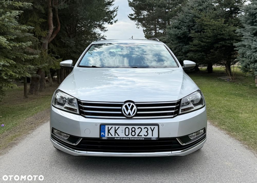 Volkswagen Passat 1.6 TDI DPF BlueMot Highline - 3