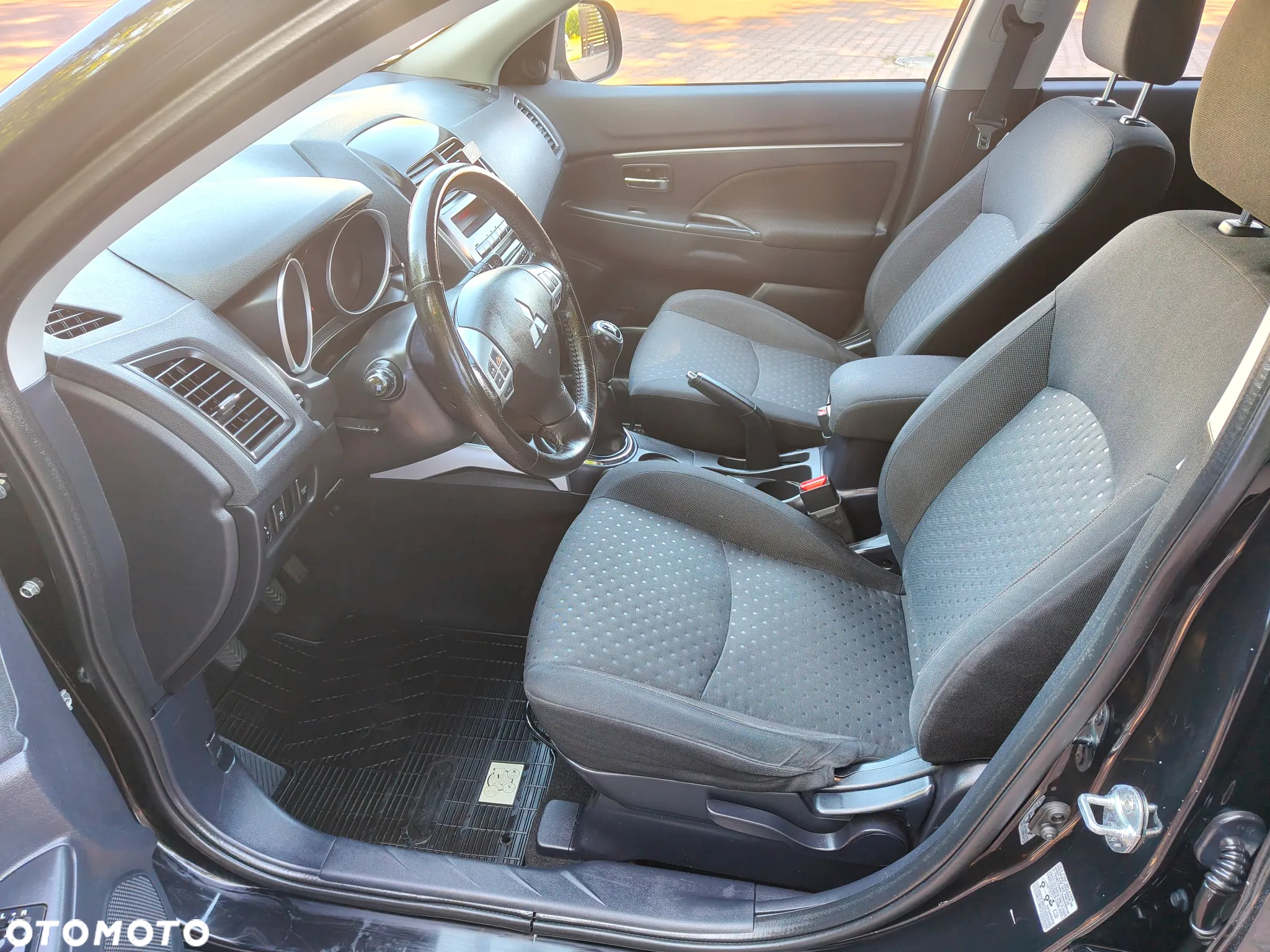 Mitsubishi ASX 1.6 2WD Comfort Edition - 24