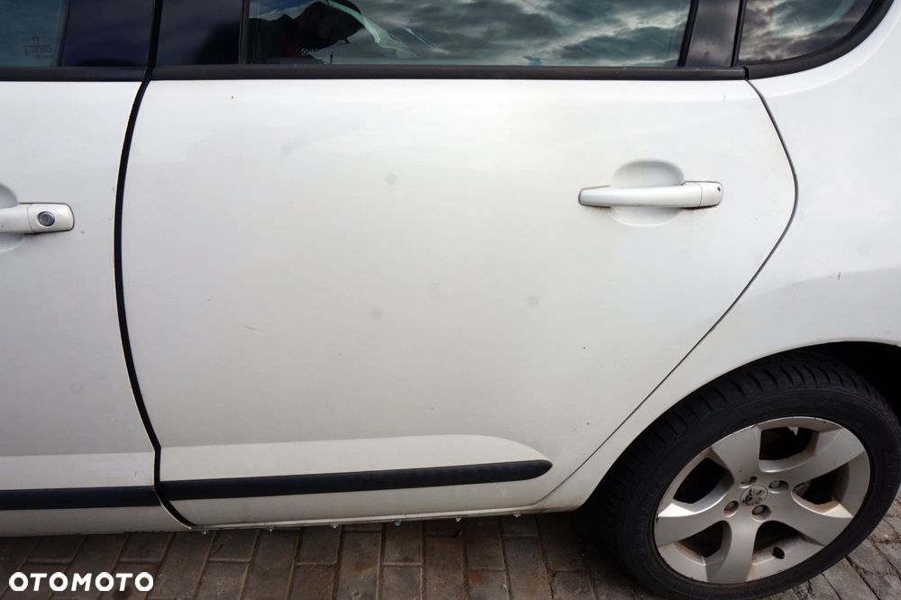 DRZWI TYLNE LEWE 3008 I KWED  BIAŁY PEUGEOT 2009-2013 - 3