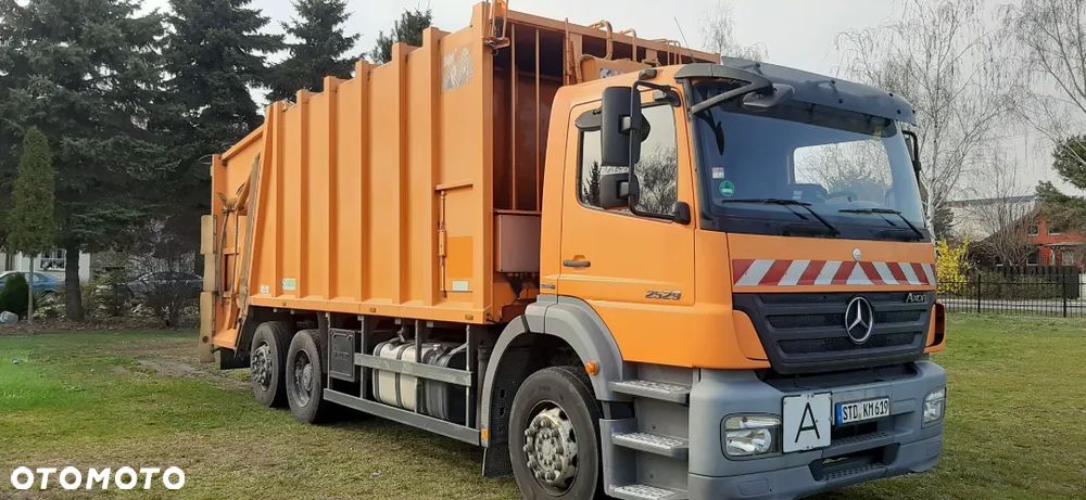 Mercedes-Benz AXOR 2529 Śmieciarka 6x2 Euro5 - 2