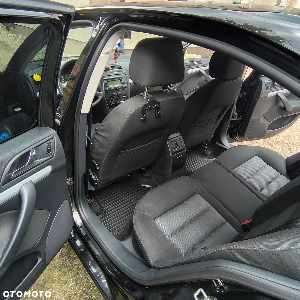 Skoda Octavia 1.6 FSI Classic - 20