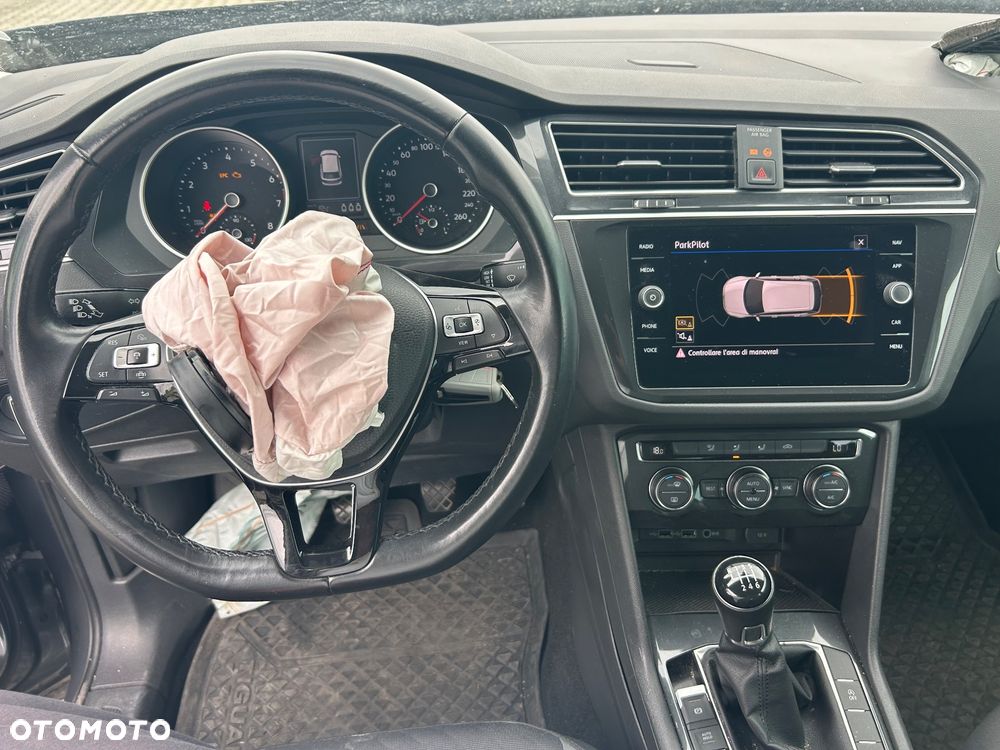 Volkswagen Tiguan 1.5 TSI ACT OPF Comfortline - 16