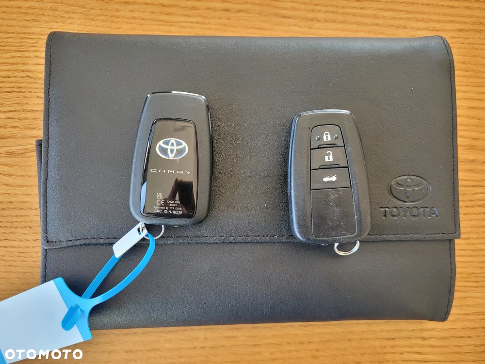 Toyota Camry 2.5 Hybrid Prestige CVT - 4