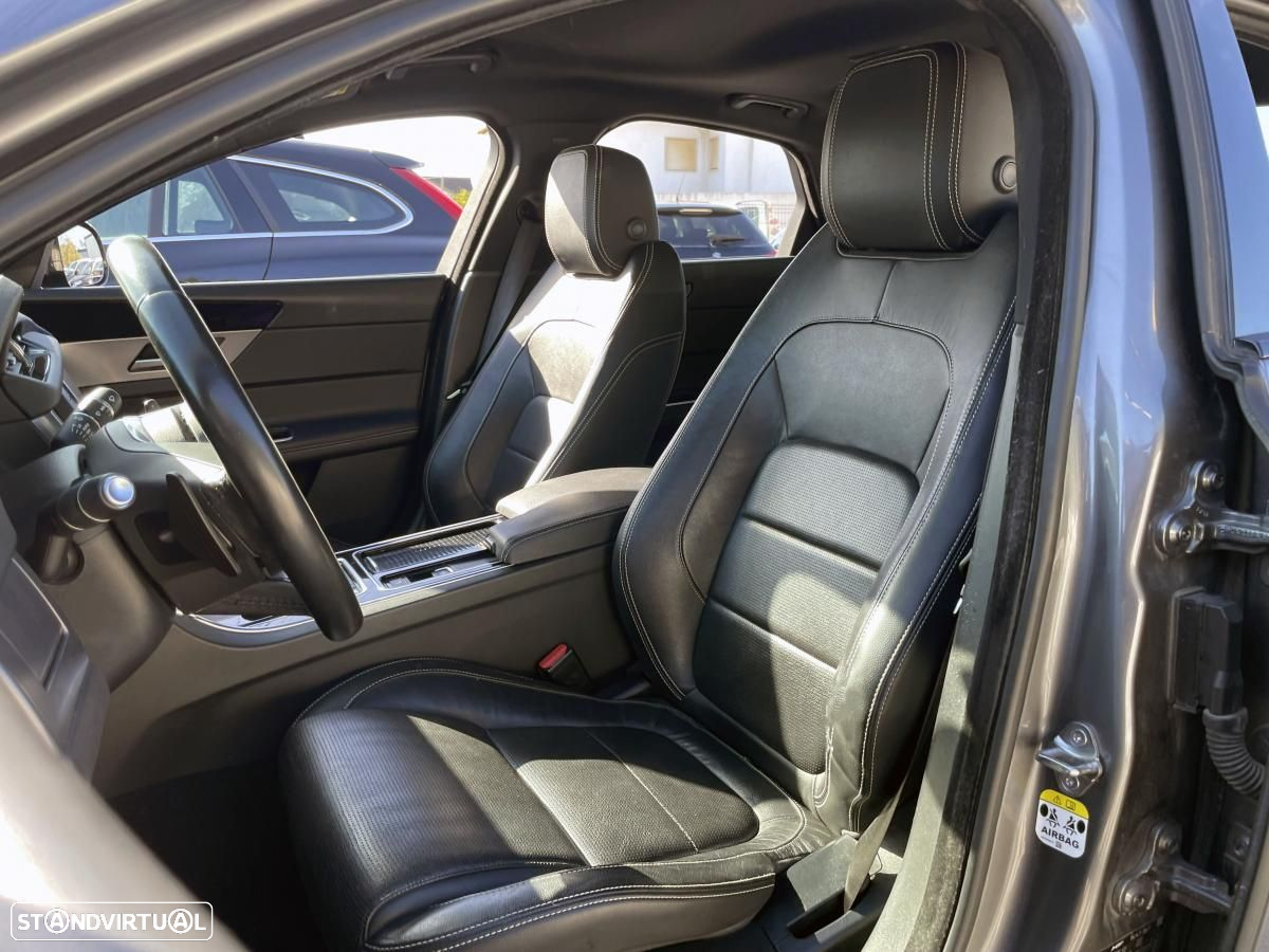 Jaguar XF E-Performance Aut. R-Sport - 17