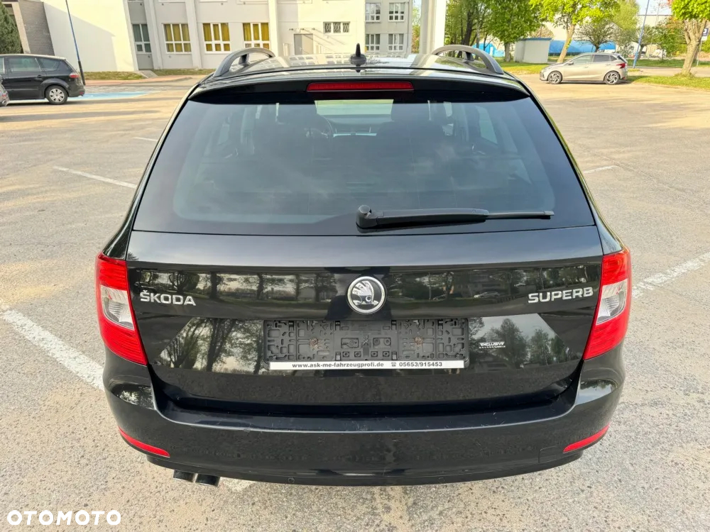 Skoda Superb Combi 2.0 TDI DSG Elegance - 17