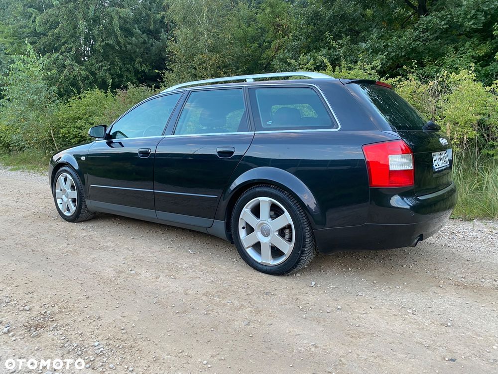 Audi A4 Avant 2.5 TDI quattro - 10