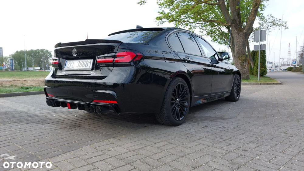 BMW Seria 3 328i xDrive Sport-Aut Luxury Line - 21