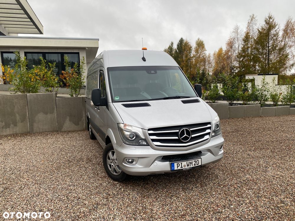 Mercedes-Benz Sprinter 319 - 22