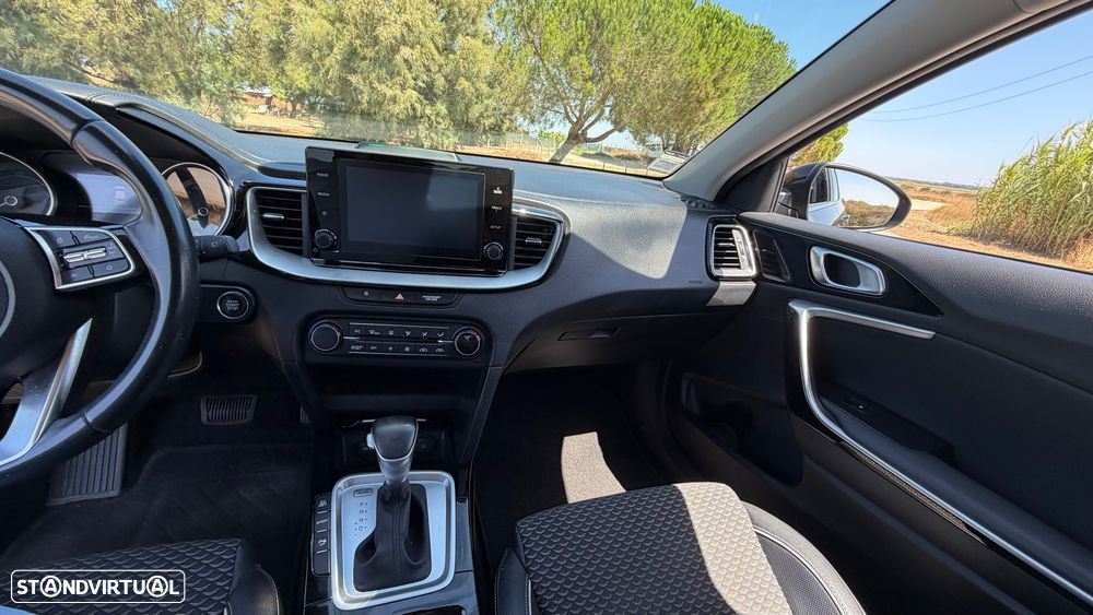 Kia XCeed - 14
