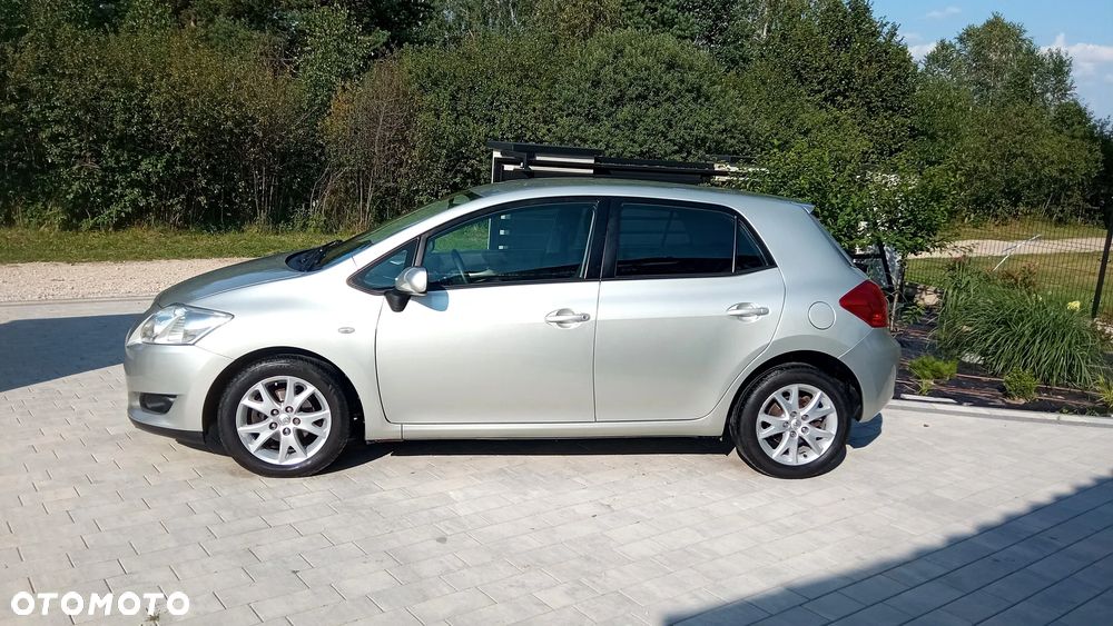 Toyota Auris 1.4 D-4D Luna - 4