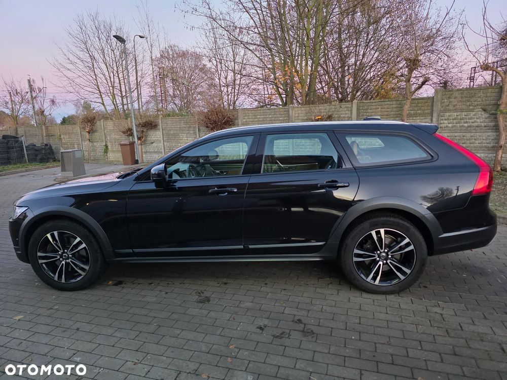 Volvo V90 Cross Country D5 SCR AWD Ocean Race - 13