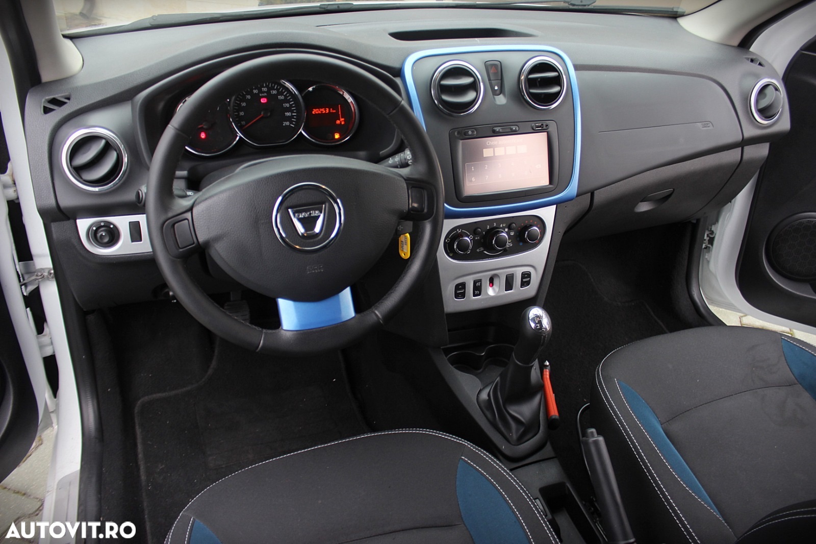 Dacia Logan MCV 0.9 Laureate - 8