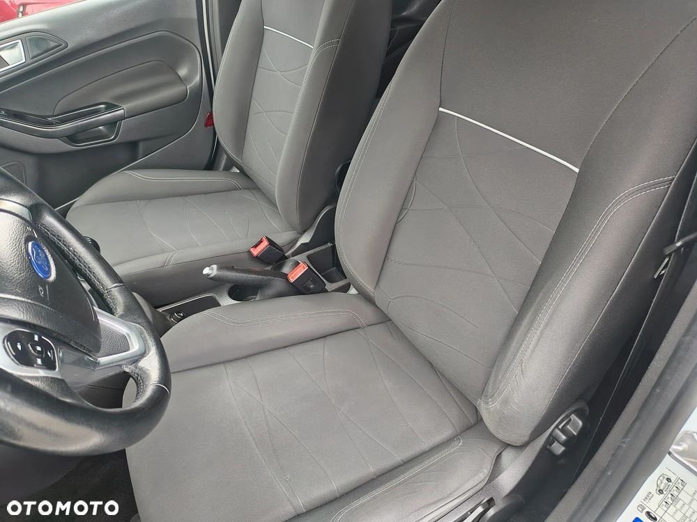 Ford Fiesta 1.25 Celebration - 21
