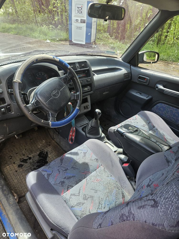 Toyota RAV4 - 7