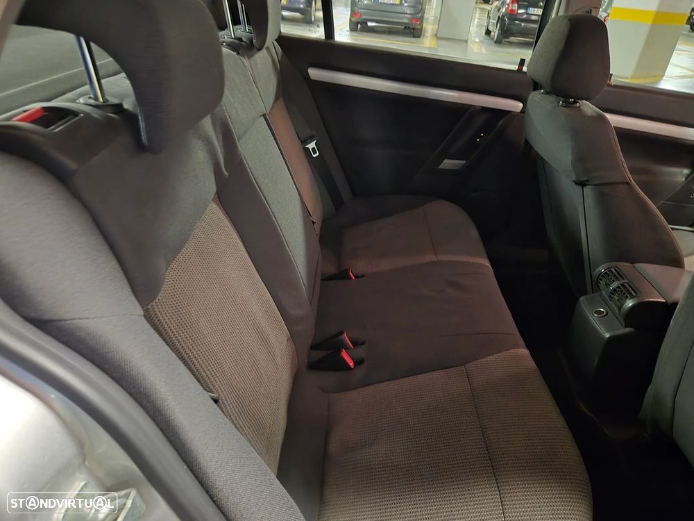 Opel Vectra 1.9 CDTi Elegance - 26