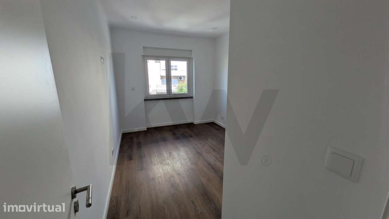 Oportunidade Imperdível - Apartamento T3 - Para Remodelação - Grande imagem: 4/13