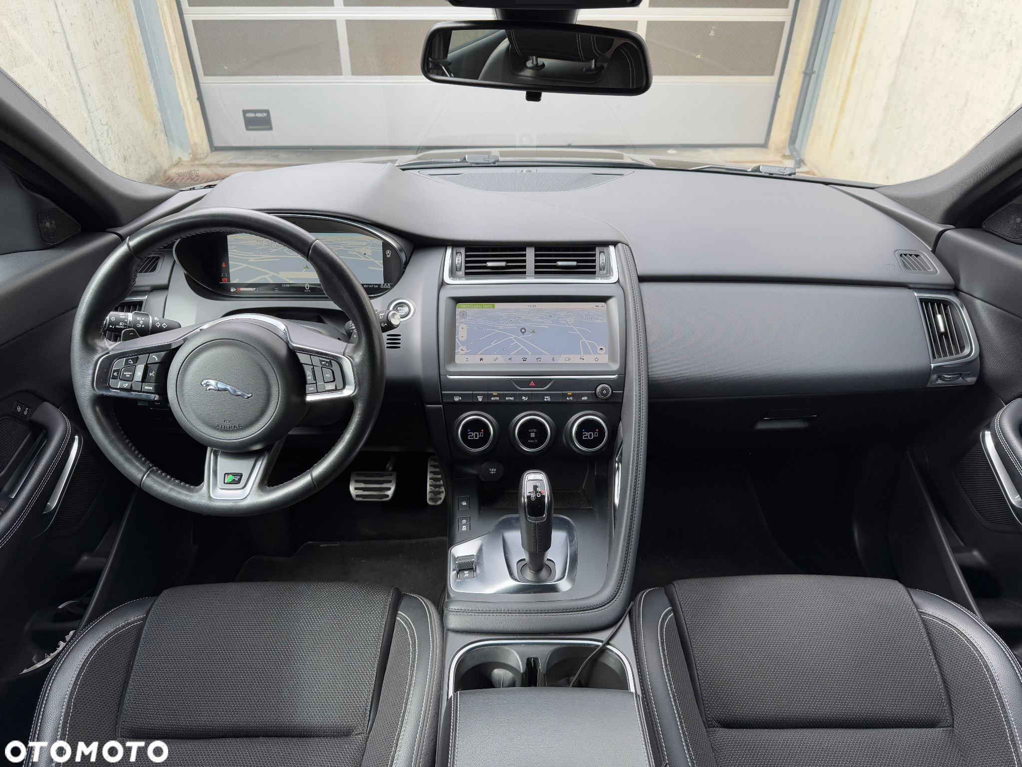 Jaguar E-Pace - 15