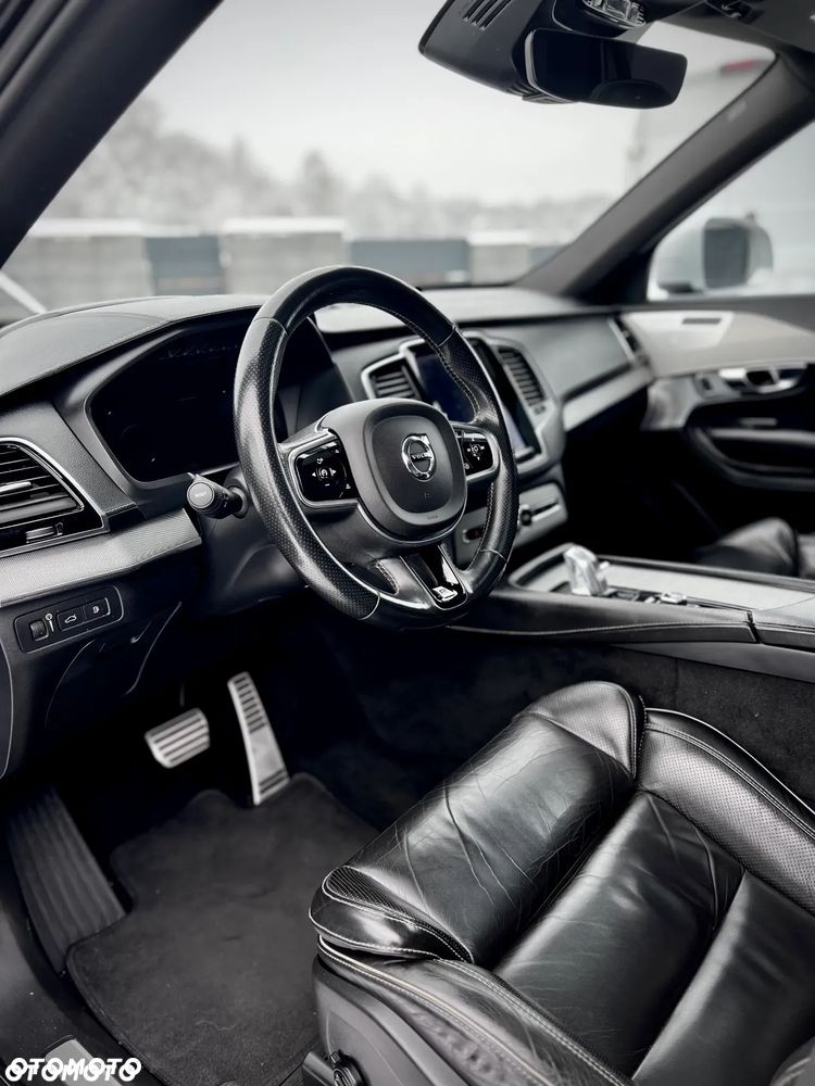 Volvo XC 90 - 9