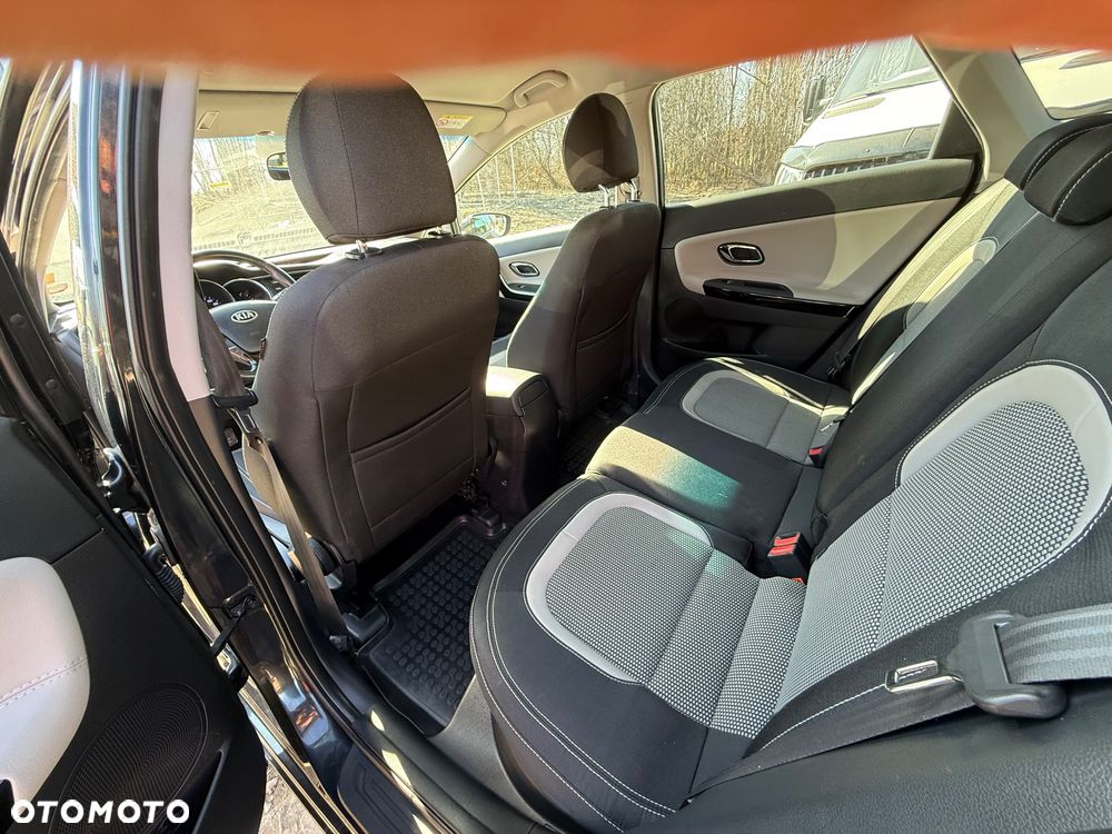 Kia Ceed 1.6 CRDi L Business Line - 12