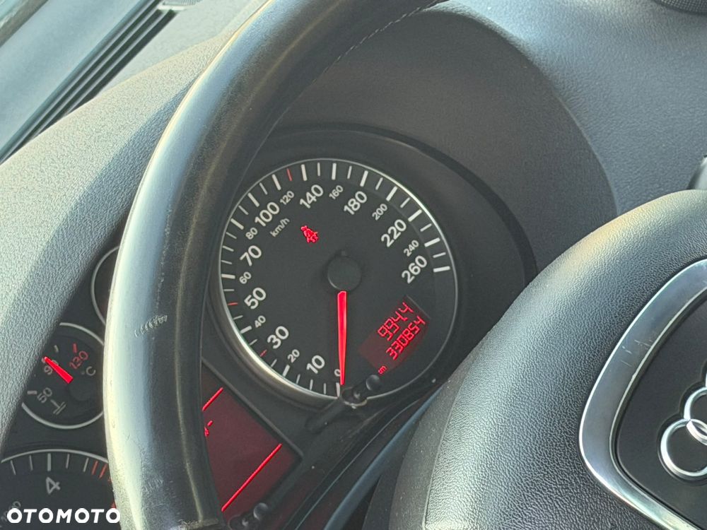 Audi A3 Sportback 2.0 TDI DPF Ambiente - 28