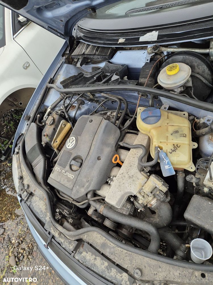 Dezmembram Volkswagen Passat 1.8 20V Benzina - 1
