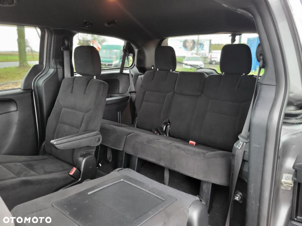 Dodge Grand Caravan - 18