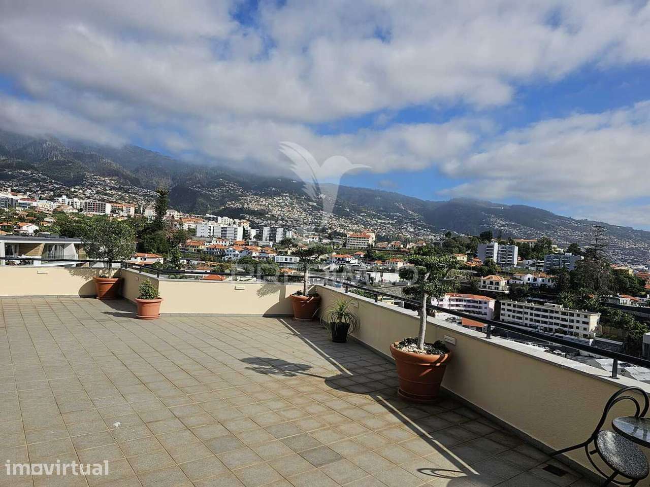 VENDO PENTHOUSE T4 NOS BARREIROS VISTA FUNCHAL. - Grande imagem: 2/16