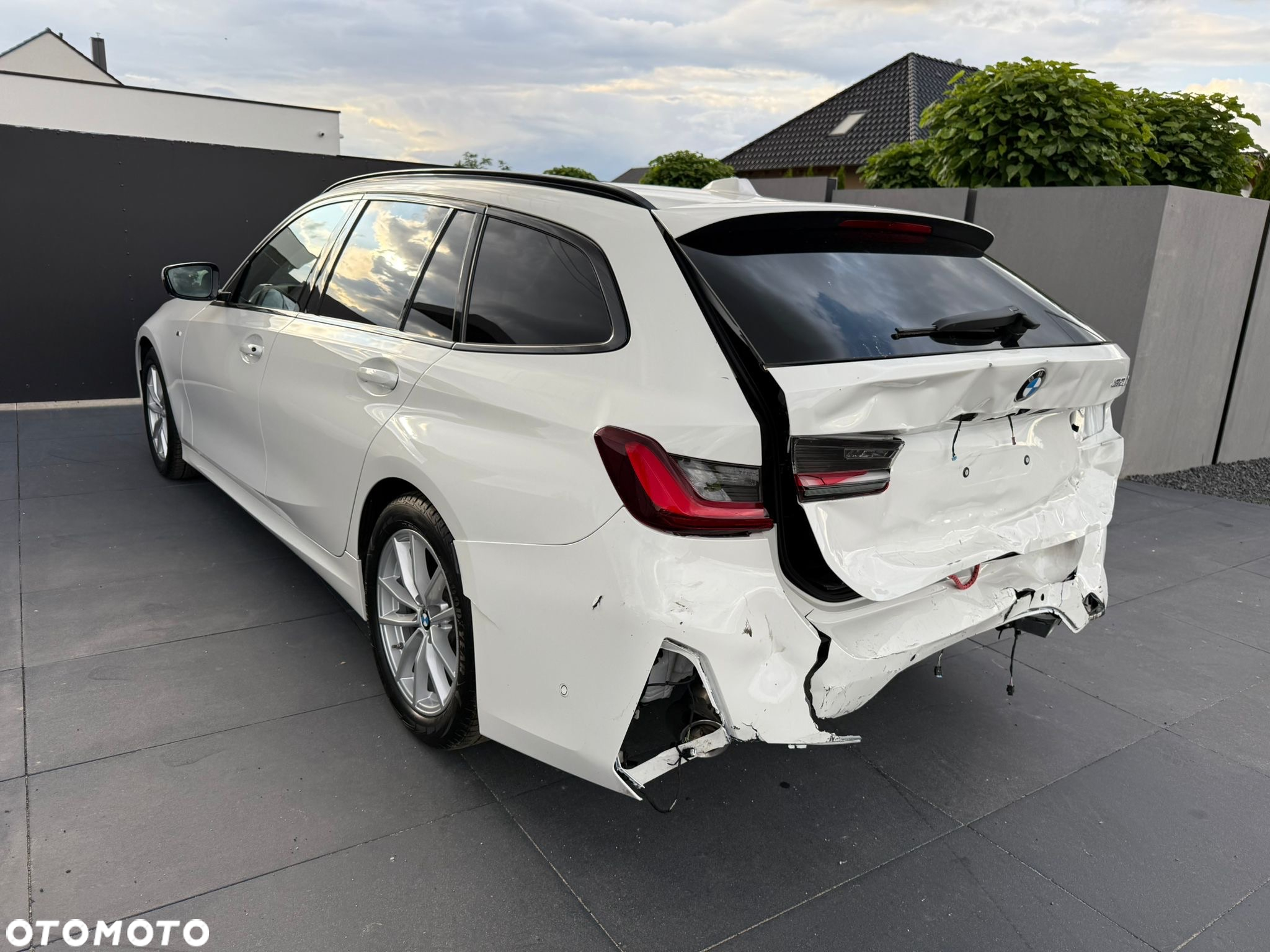 BMW Seria 3 320d Touring M Sport - 12