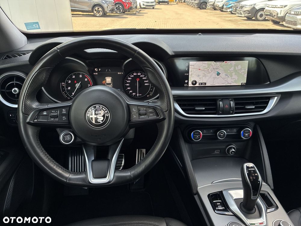Alfa Romeo Stelvio 2.0 Turbo Sprint Q4 - 13