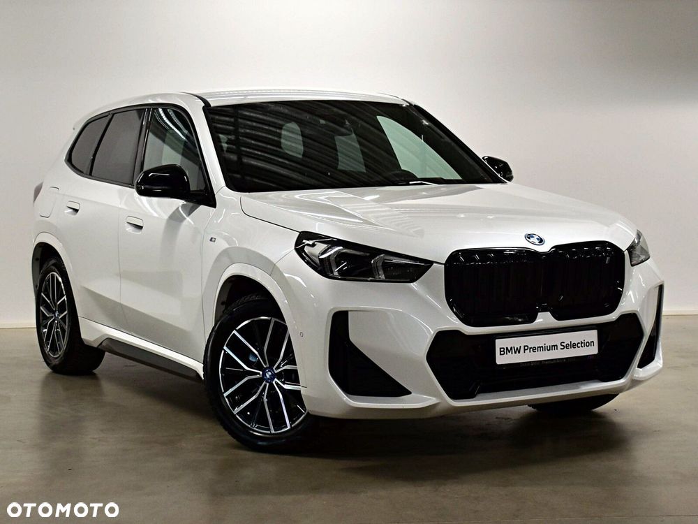 BMW iX1 - 8