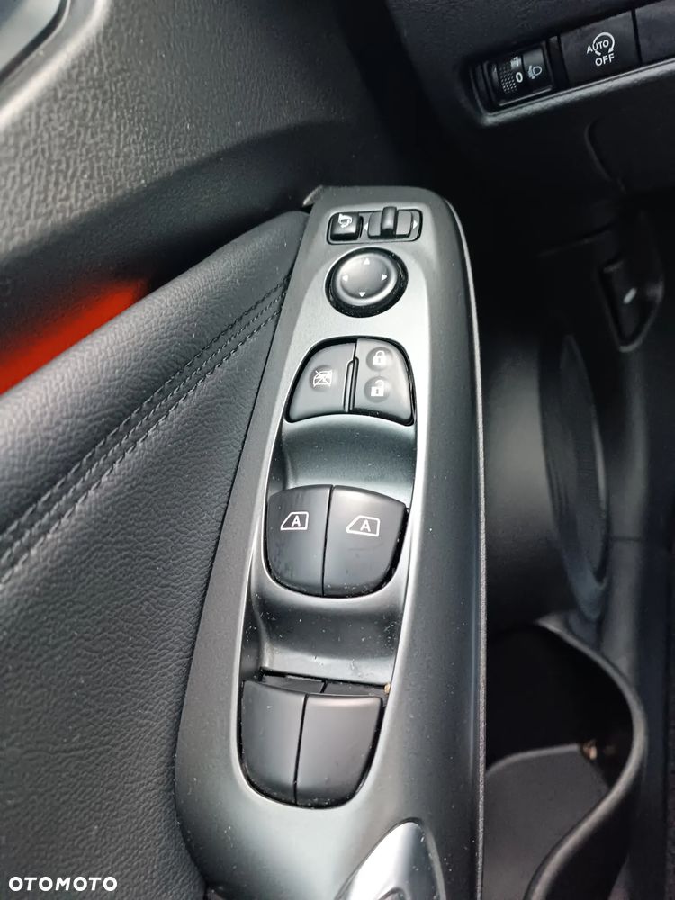 Nissan Juke 1.0 DIG-T N-Connecta DCT - 17