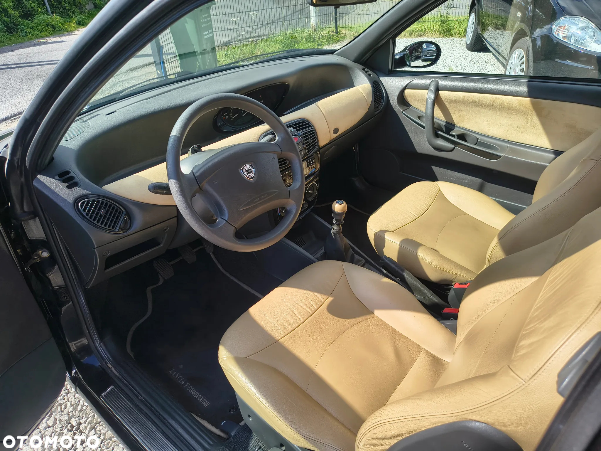 Lancia Ypsilon Y 1.2 8v - 12