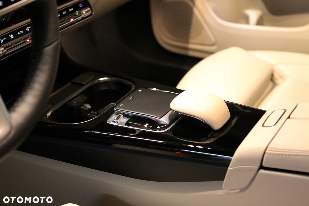 Mercedes-Benz CLA 250 4Matic 7G-DCT AMG Line - 23