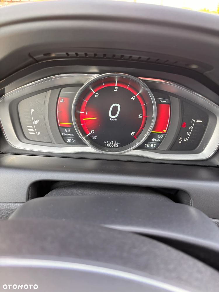 Volvo XC 60 D5 AWD Base - 6