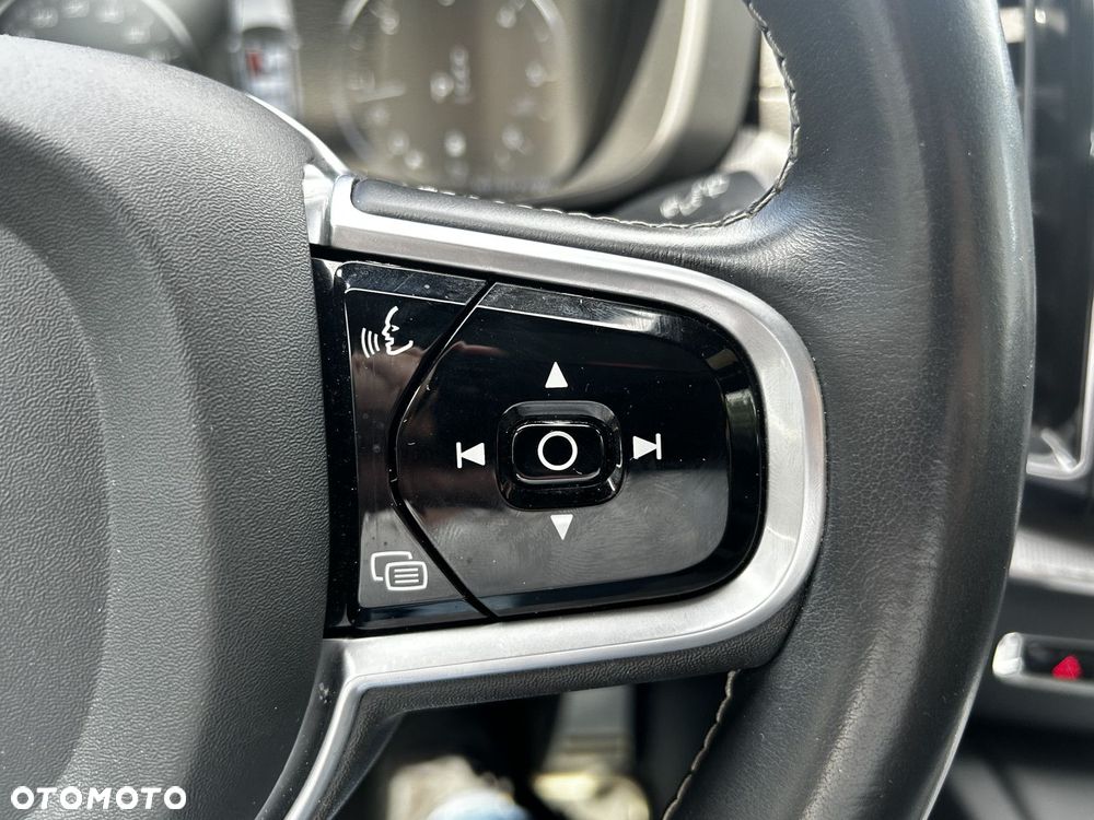 Volvo XC 60 - 24
