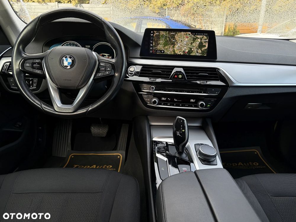 BMW Seria 5 520d - 37